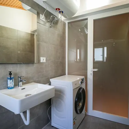 Kwatera prywatna Jera 2 *